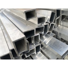 Алюминиевая профильная труба 100х100х2 мм L= 6 м АД31Т1